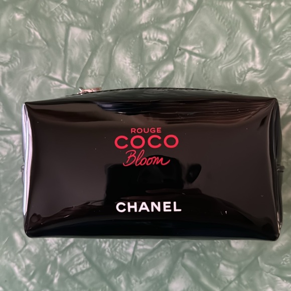 CHANEL Coco Bloom cosmetic pouch - Picture 3 of 7